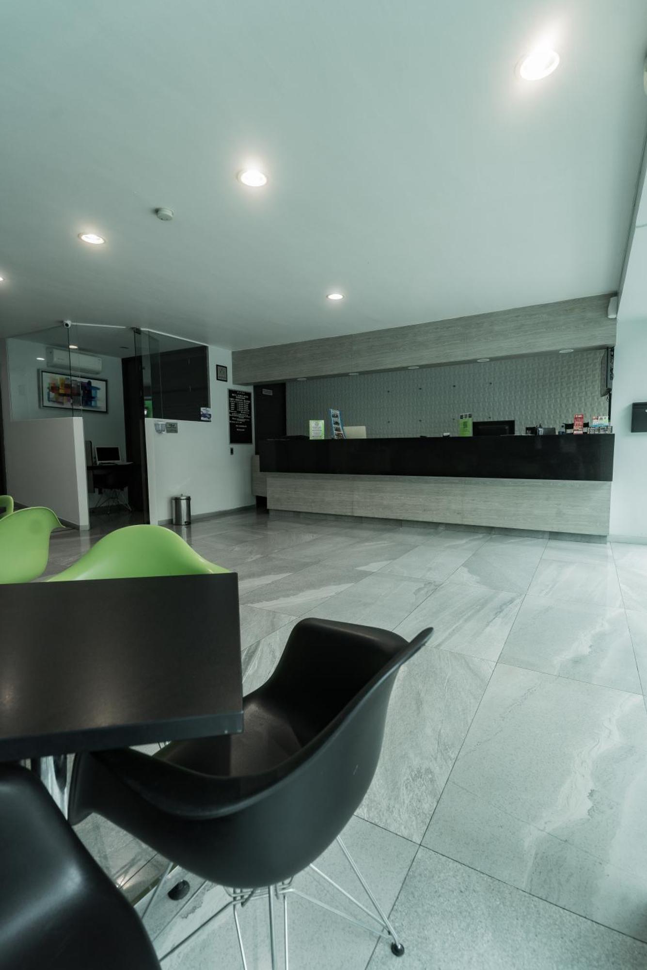 Hotel Lemon Green -Zona Expo Frente Al Centro De Convenciones Guadalajara Luaran gambar